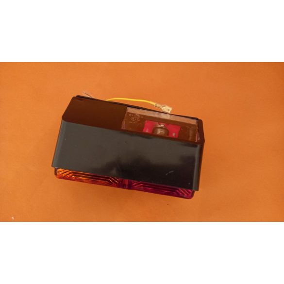 Hátsó lámpa, bal