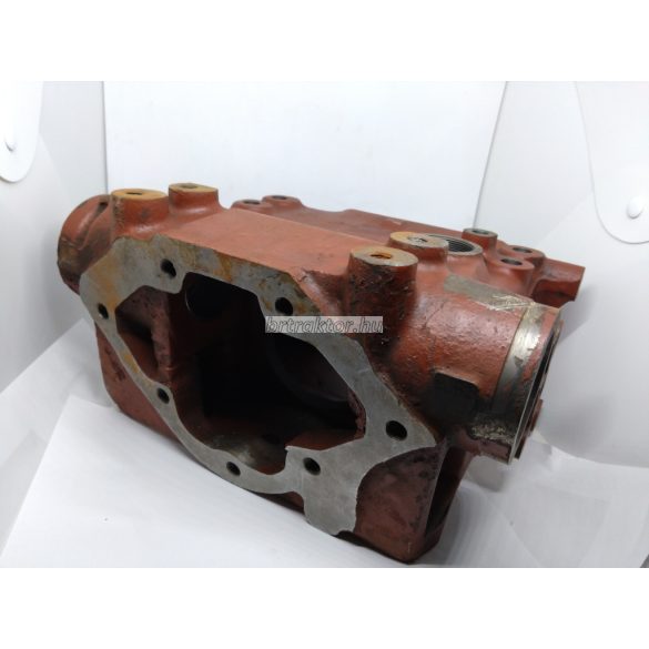 Hidraulika monoblokk ház