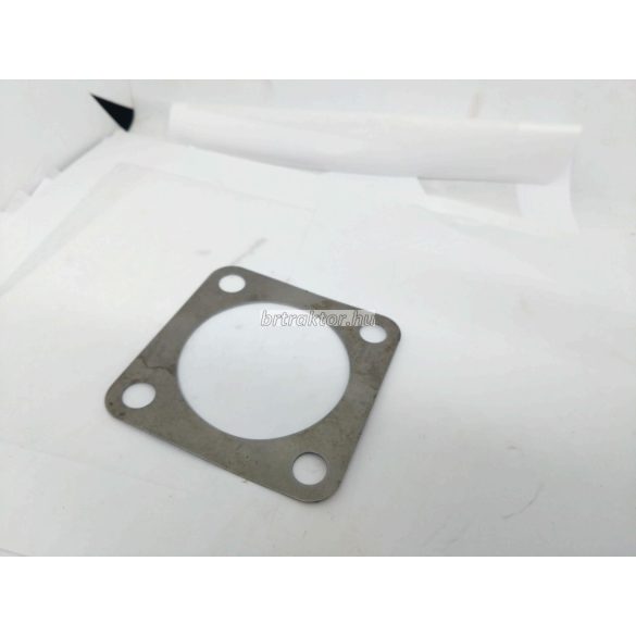 Hézagoló kormányműhöz felső 0,5mm